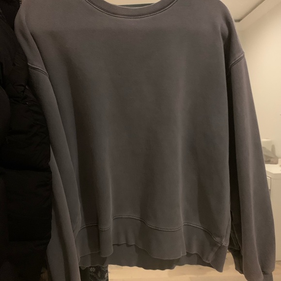 *SOLD* TNA boyfriend crewneck - Picture 2 of 2